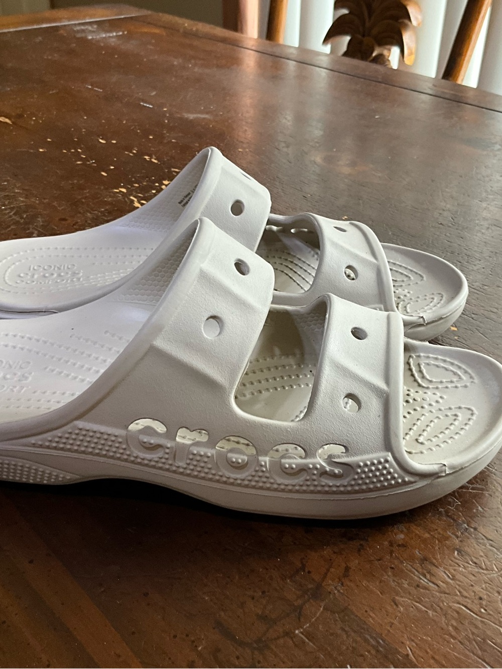 Women’s size 9 Crocs Crush sandals in new condition